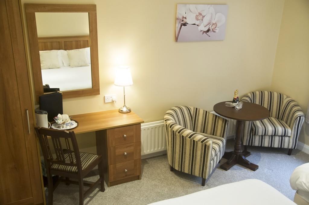 Hotel Hillview House Lusk Zewnętrze zdjęcie